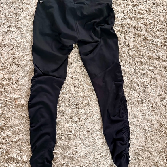 Fabletics cashel leggings size large - Picture 2 of 5